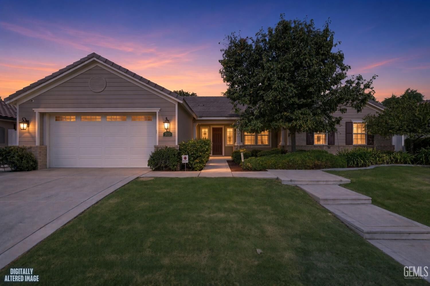 Property Photo: 3113 Barrowby Street CA 93311