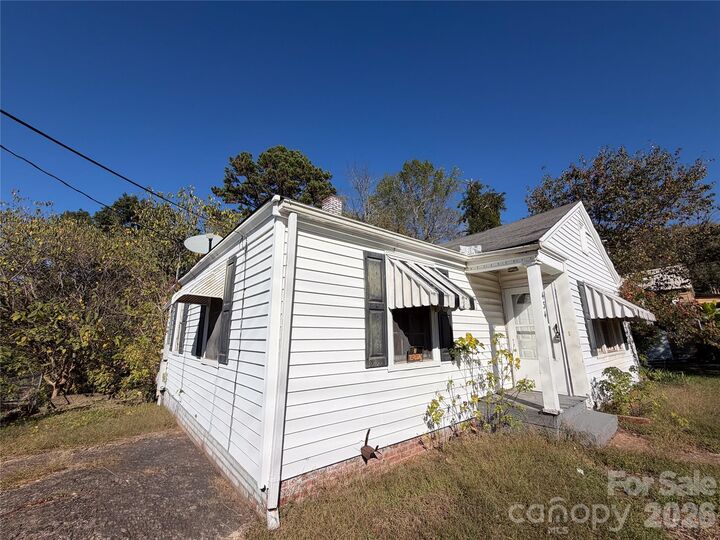 Property Photo:  434 W Grover Street  NC 28150 