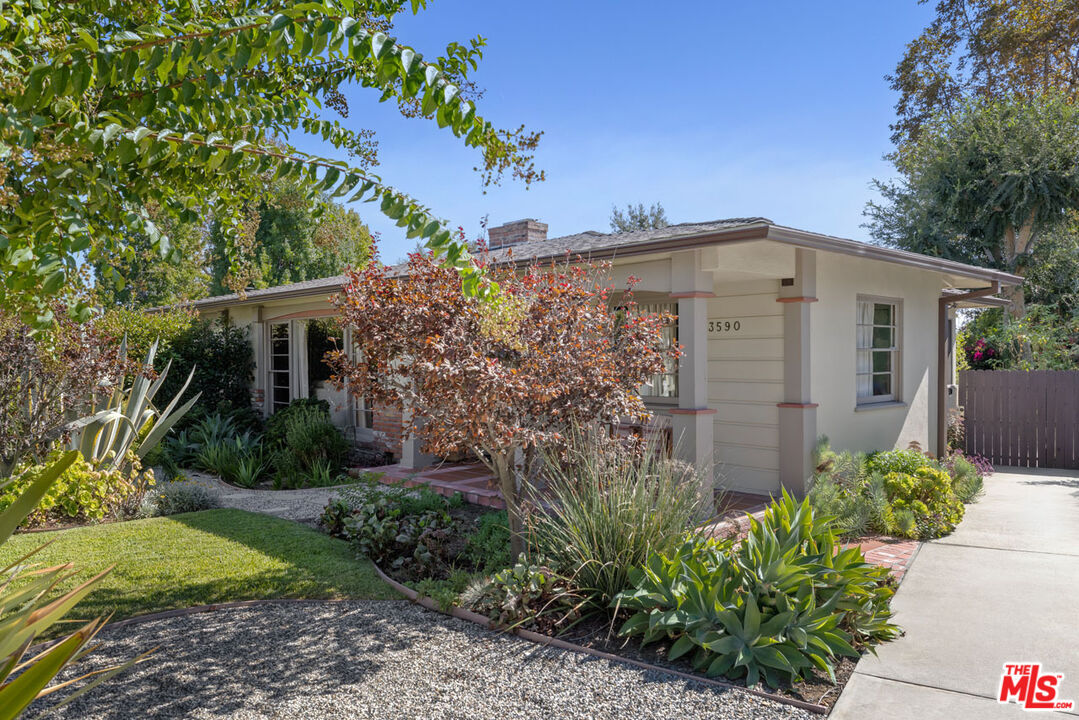 Property Photo: 3590 New Haven Rd CA 91107