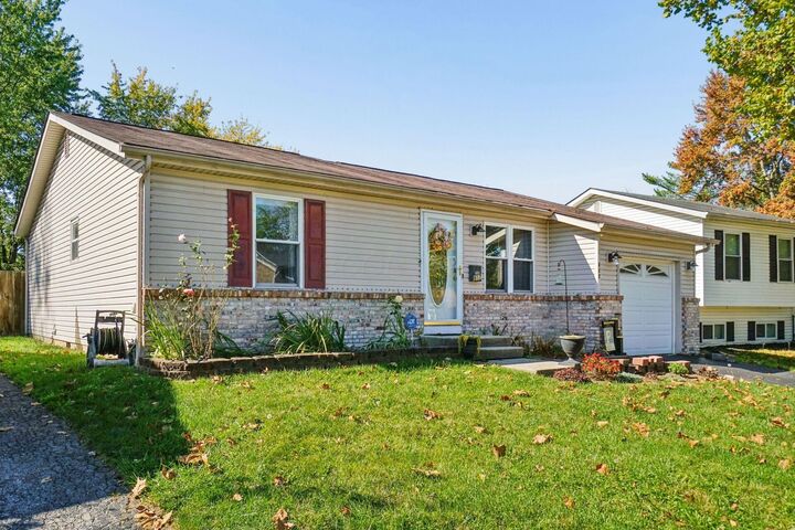 Property Photo: 817 Upwoods Drive OH 43228