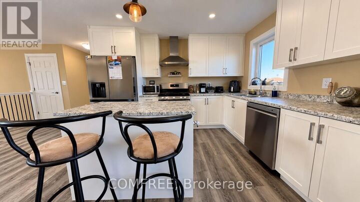 Property Photo: 32 Hawthorne Crescent ON N0P 2L0
