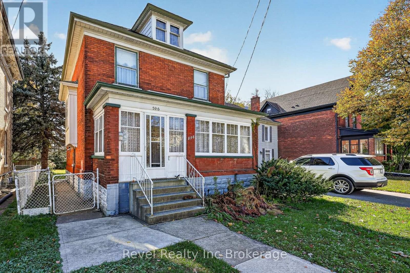 Property Photo: 596 King Street ON N4S 1N3