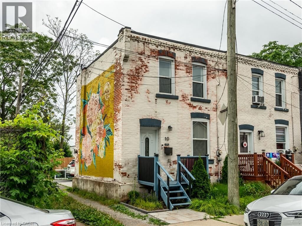 Property Photo:  10 Douglas Avenue  ON L8L 5P6 