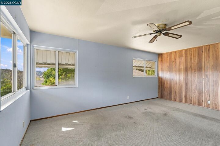 Property Photo:  2552 Henry Ave  CA 94564 