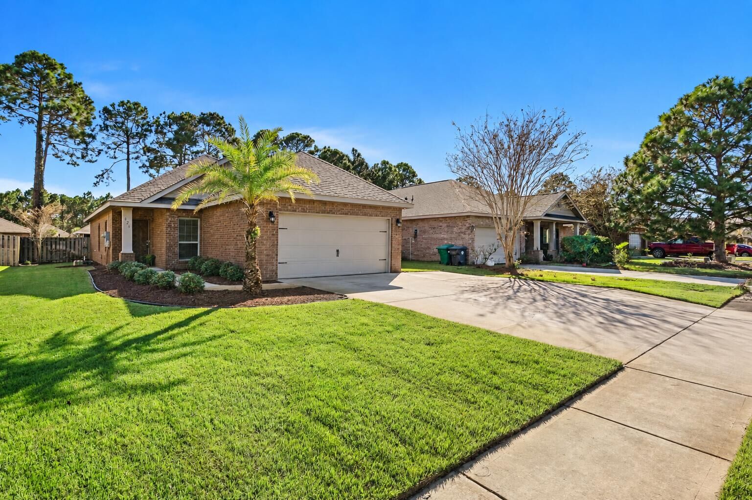 Property Photo:  426 Pin Oak Loop  FL 32459 