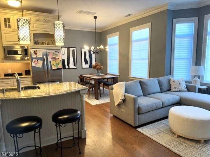 Property Photo:  50 Parmley Pl  Unit 105  NJ 07901 