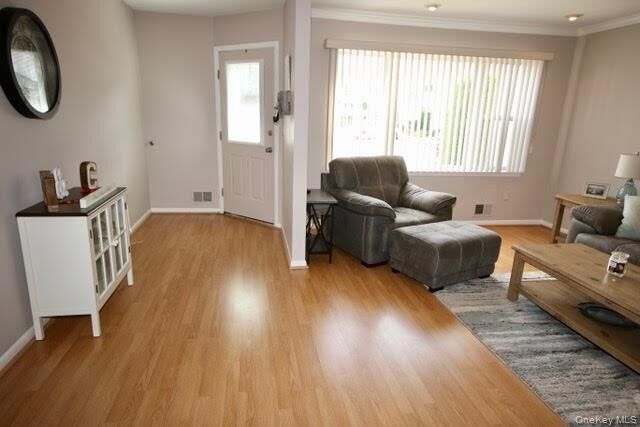 Property Photo:  21 Lancaster Court  NY 10954 