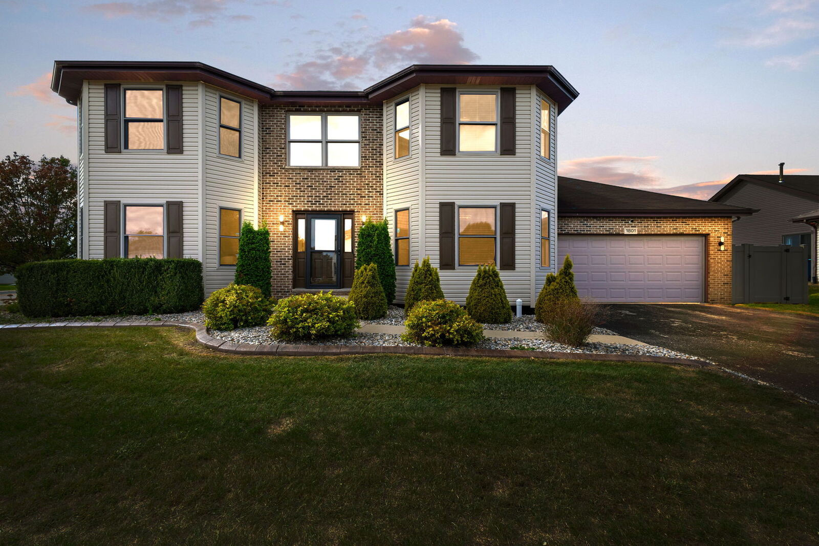 Property Photo:  1801 Claire Drive  IL 60914 