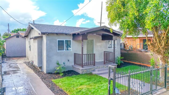Property Photo:  204 E 51st  CA 90011 
