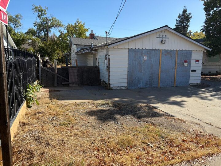 Property Photo: 5036 Hemlock Street CA 95841