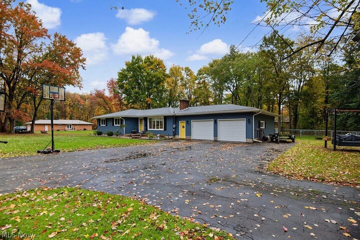 Property Photo: 1533 Lake Drive OH 44425