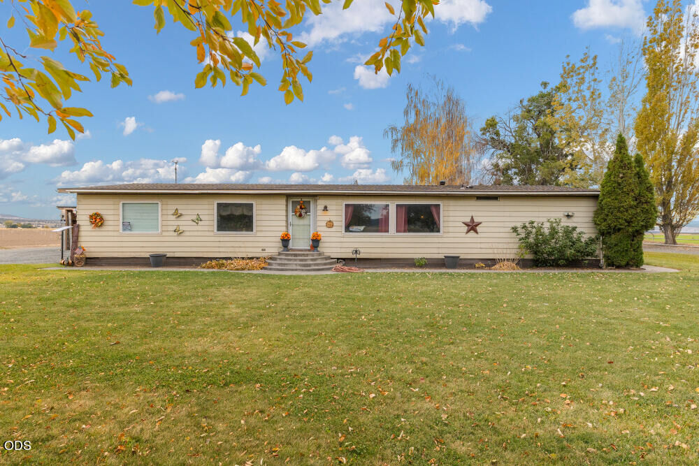 Property Photo:  34990 Stastny Road  OR 97632 