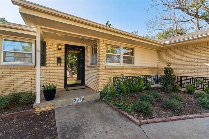 Property Photo:  2928 NW 70th Street  OK 73116 