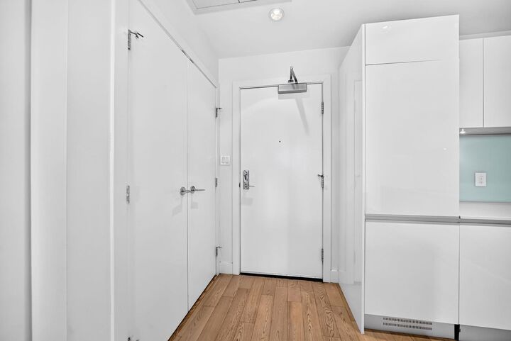 Property Photo:  1122 3 Street SE 708  AB T2G 1H7 