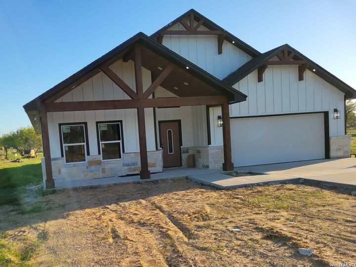 Property Photo: 1114 McCoy Rd TX 78069