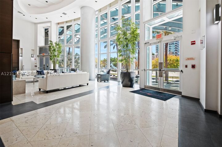 Property Photo:  1155 Brickell Bay Dr 1001  FL 33131 