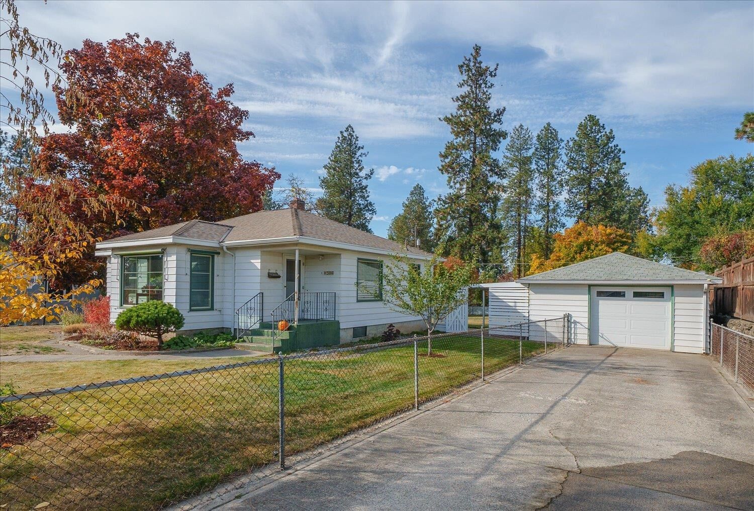 Property Photo: 3006 W Monticello Pl WA 99205