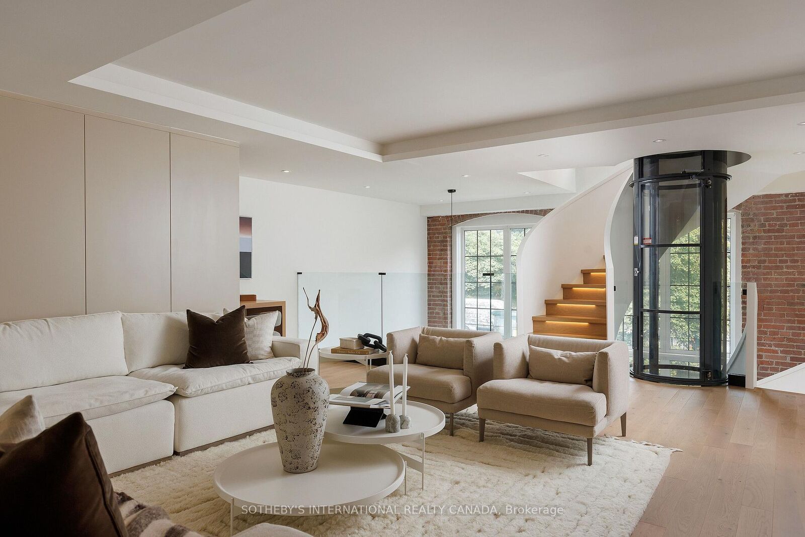 Property Photo: 1100 Lansdowne Avenue 339 ON M6H 4K1
