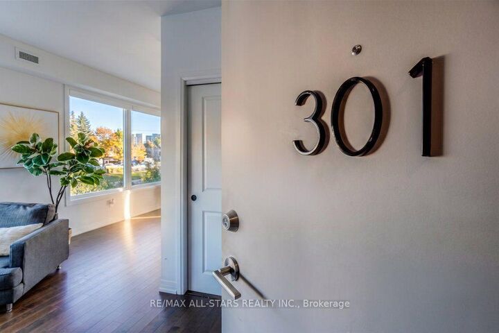 Property Photo:  164 Cemetery Road 301  ON L9P 1R1 