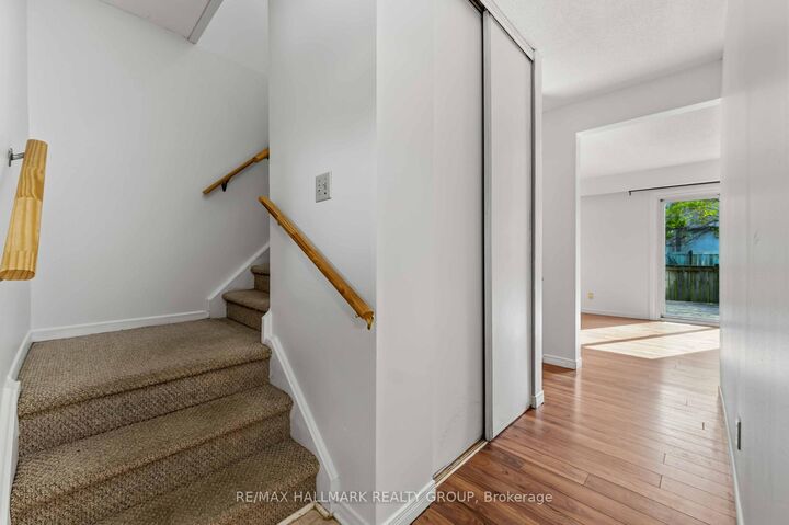 Photo de la propriété:  193 Pickford Drive  ON K2L 2C5 