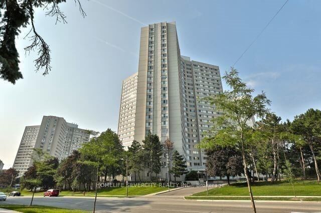Property Photo:  3700 Kaneff Crescent 1104  ON L5A 4B8 