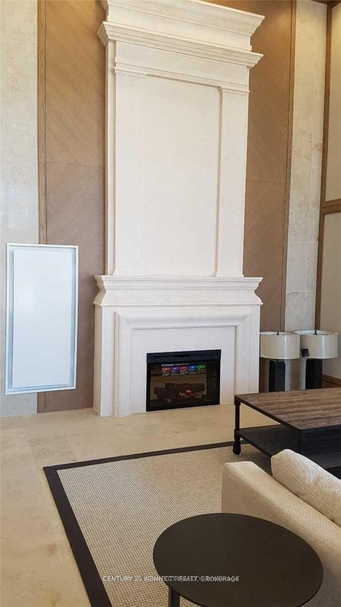 Property Photo:  3091 Dufferin Street 512  ON M6A 0C4 