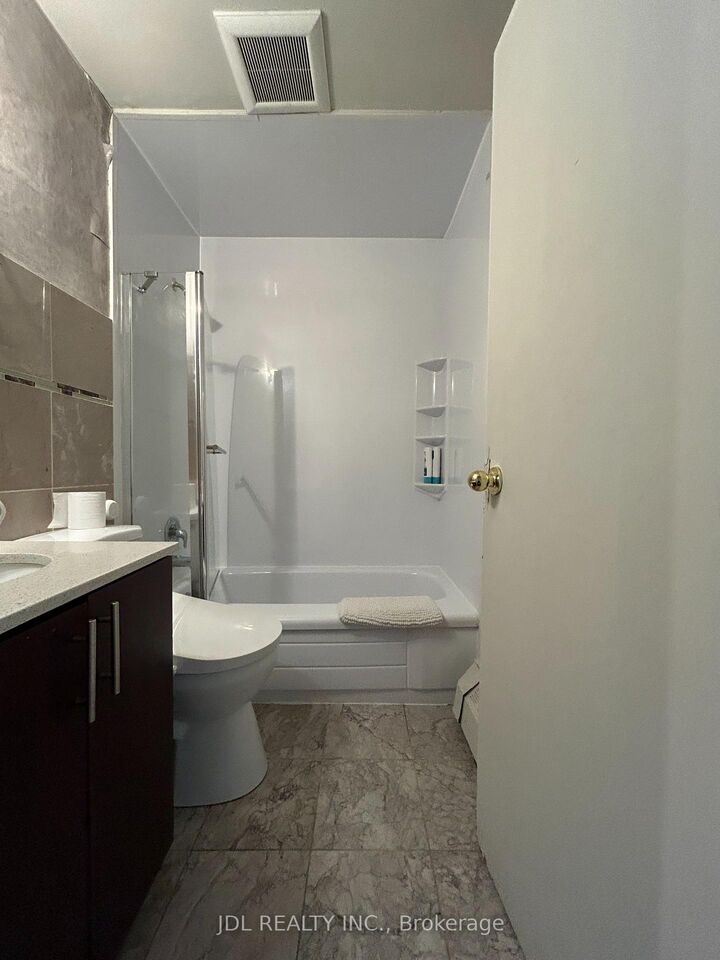 Property Photo:  3 Pembroke St Street One Bedroom Unit Main  ON M5A 2N6 