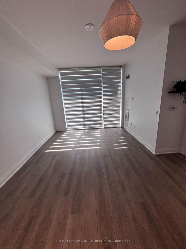 Property Photo:  20 Gatineau Drive 705E  ON L4J 0L3 