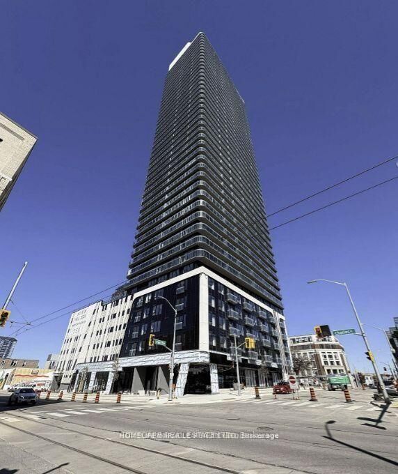 Property Photo:  30 Francis Street S 808  ON N2G 0H1 