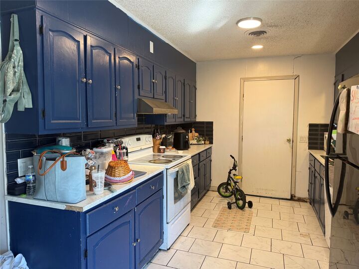 Property Photo: 811 S Madison Avenue OK 74467