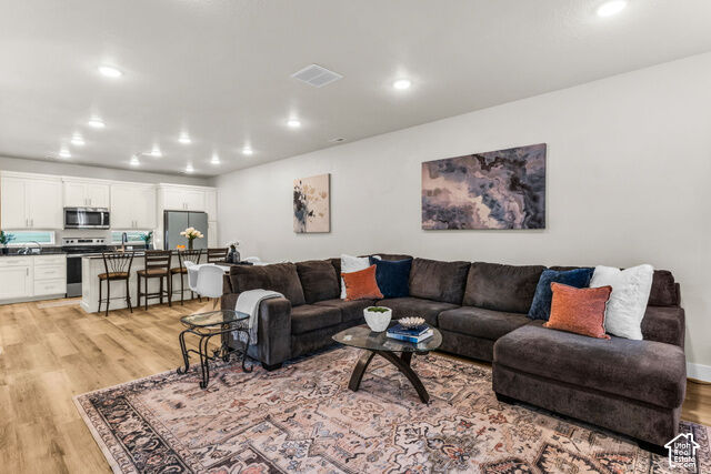 Property Photo: 653 S 450 E UT 84015
