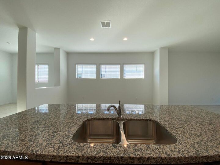 Property Photo:  442 W Golden Aspen Drive  AZ 85140 