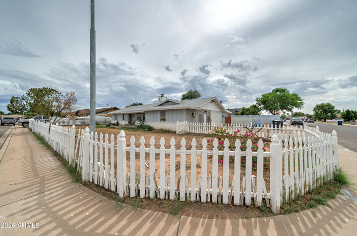 Property Photo:  621 E Kenwood Street  AZ 85203 