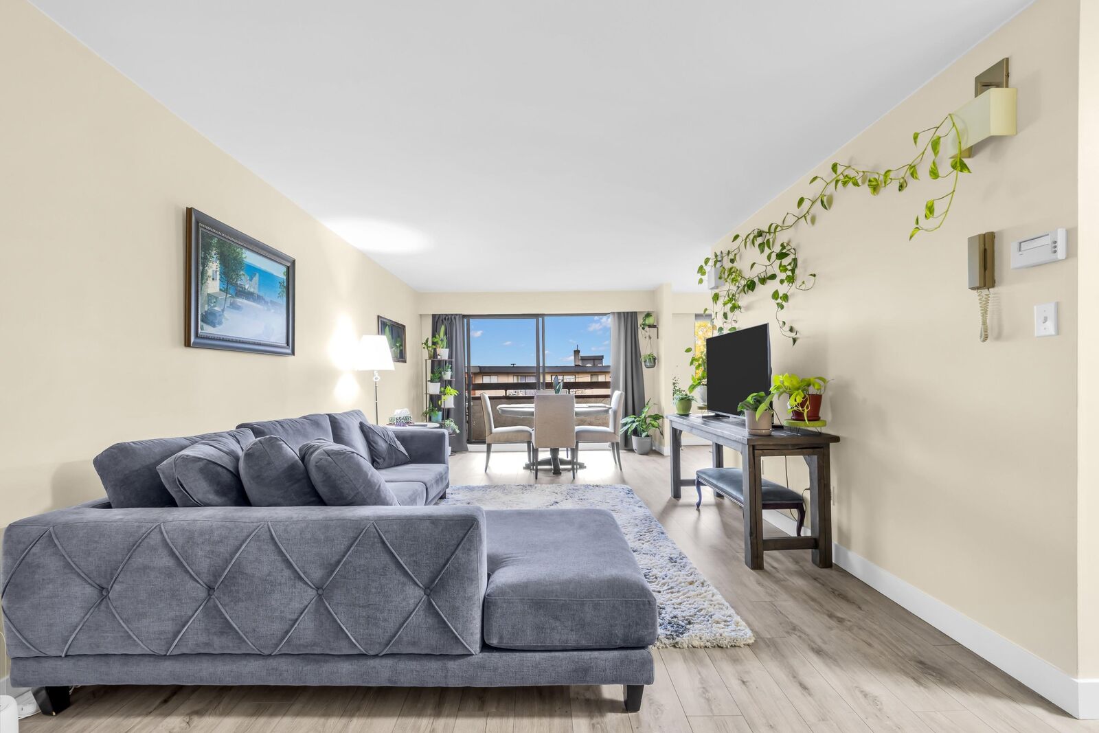 Property Photo: 515 Eleventh Street 203 BC V3M 4G4