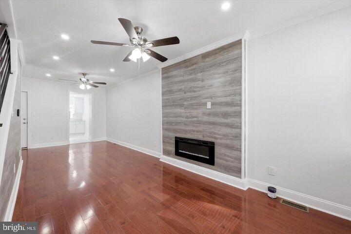 Property Photo: 2033 N Mascher Street PA 19122