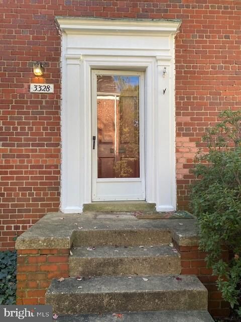 Property Photo: 3328 Gunston Road VA 22302