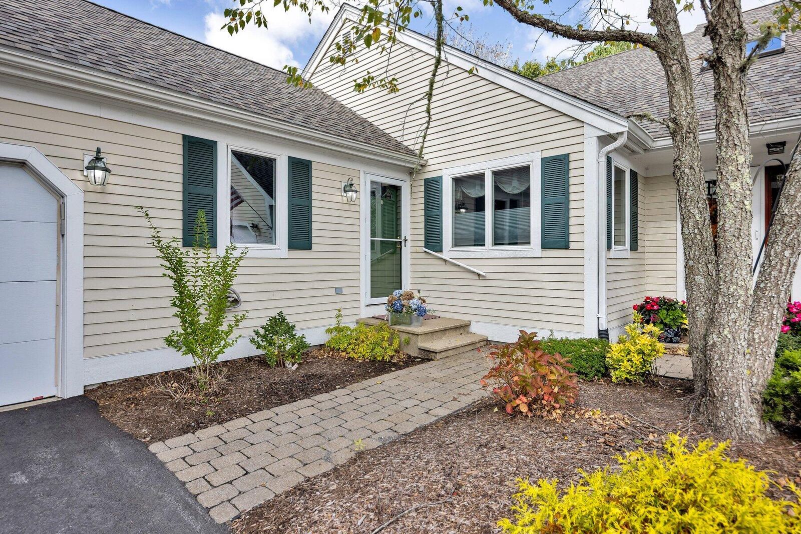 Property Photo: 10 Chippers Lane Unit 10 MA 02649