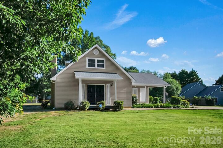Property Photo:  122 Rockman Road  NC 28073 