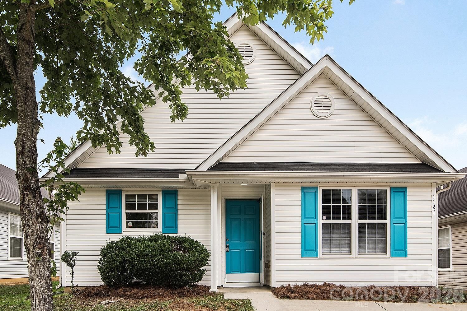 Property Photo:  1127 Hannah Rae Court  NC 28214 