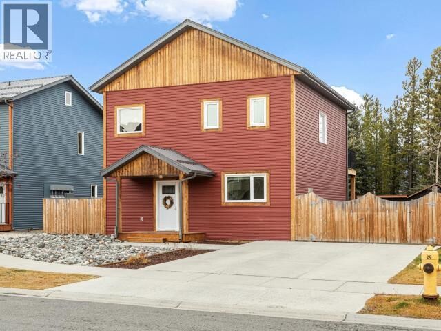 Property Photo:  17 Chakawana Lane  YT Y1A 0N4 