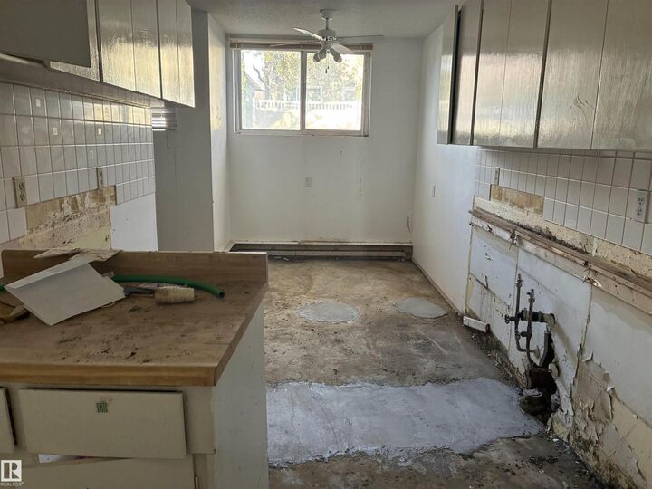 Property Photo:  #16 5631 105 St NW  AB T6H 2N2 