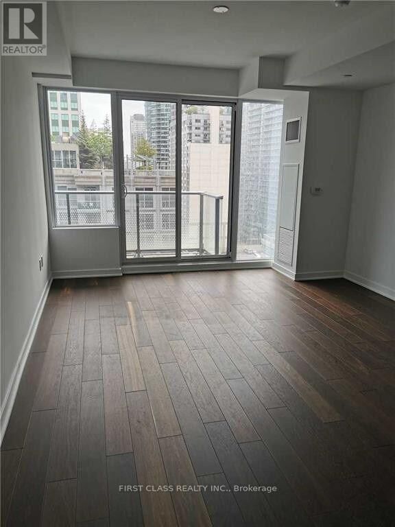 Property Photo:  115 Blue Jays Way 1203  ON M5V 0L7 