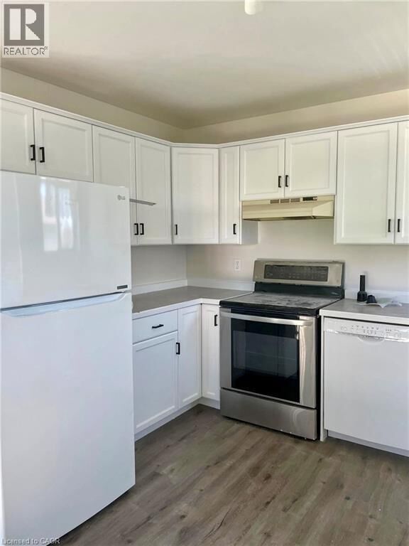 Property Photo: 43 Beckett Boulevard ON N4G 5N2