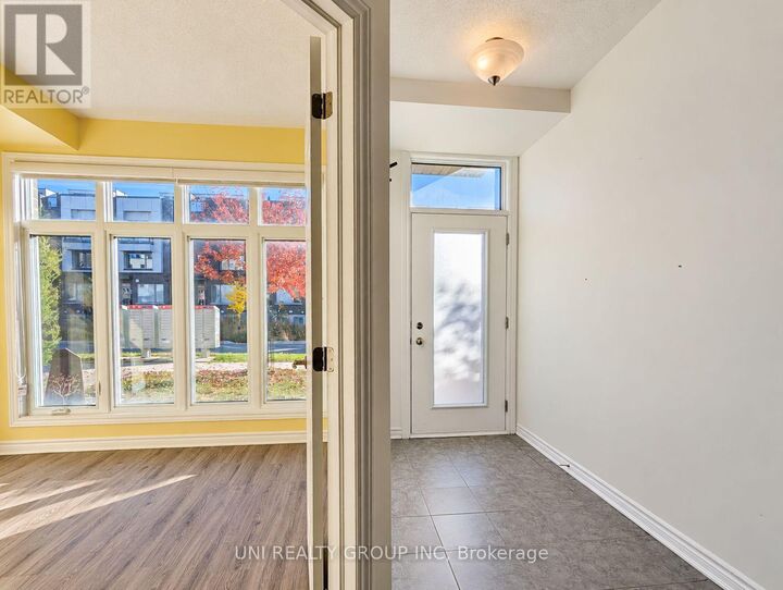 Property Photo:  809 Mikinak Road  ON K1K 4Z9 