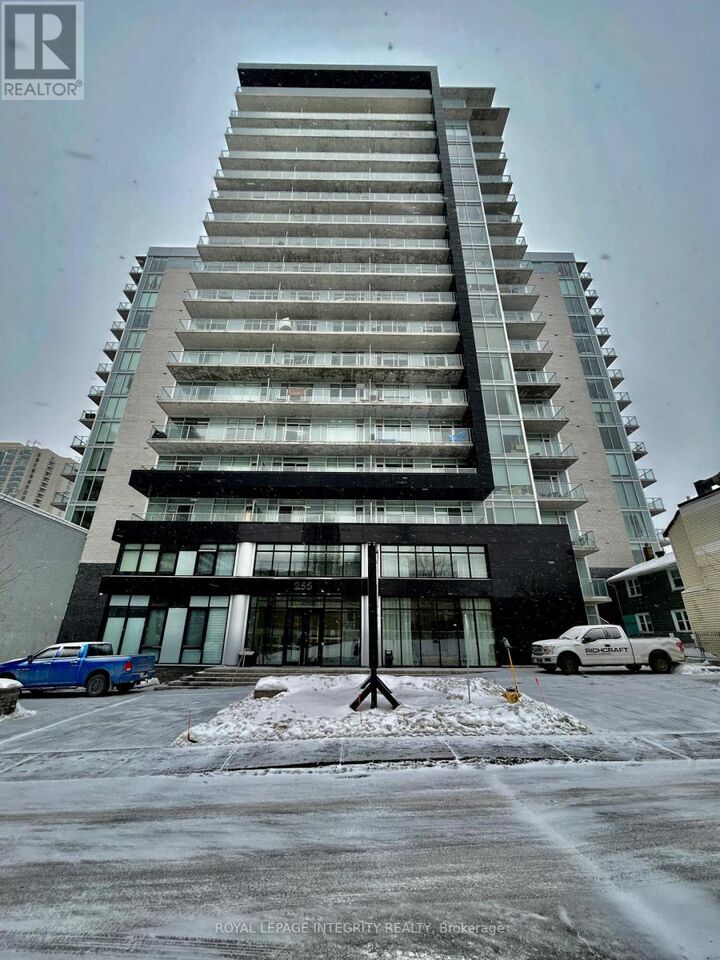 Property Photo: 255 Bay Street 506 ON K1R 0C5