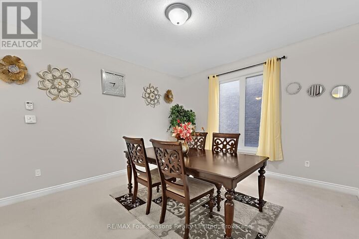 Property Photo:  71 Lockerbie Crescent  ON L9Y 0Y8 