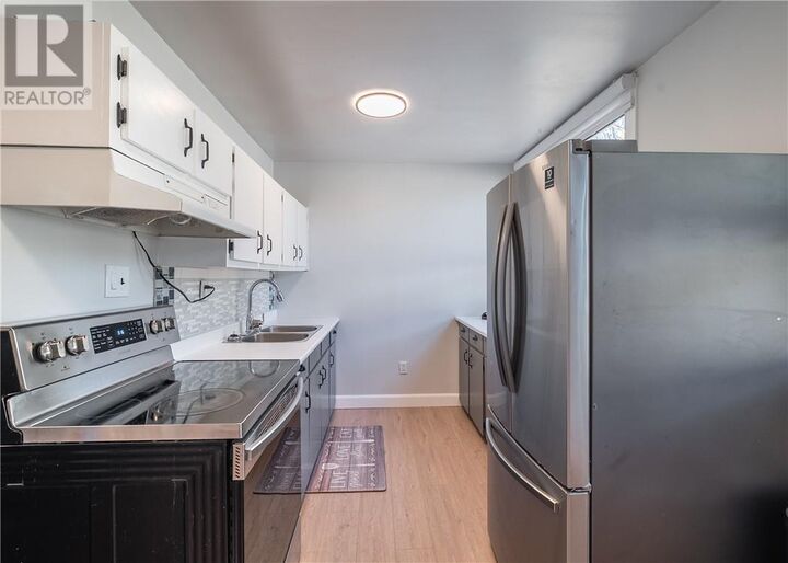Property Photo:  1464 Lansing Avenue  ON P3A 4C7 