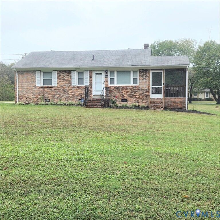 Property Photo:  9005 Pine Hill Road  VA 23116 