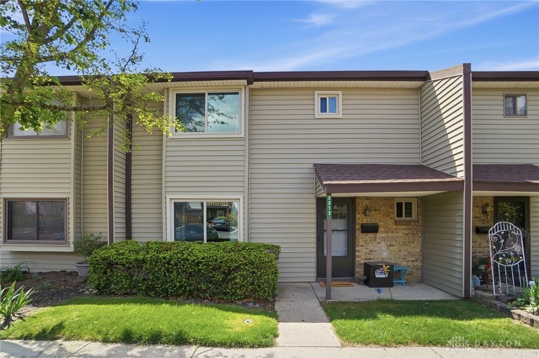 Property Photo: 3312 Vanquil Trail OH 45449