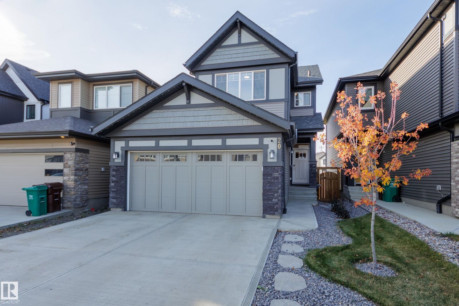 Property Photo: 20 Nouveau Drive AB T8N 7Z7